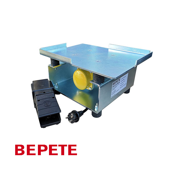BEPETE-Mobile vibrating table 400 x 310 mm with foot switch 3000 rpm, concrete laboratory equipment, concrete testing equipment, building material testing equipment, concrete testing, vibrating table concrete, vibration table concrete, vibration technology, electric vibrating table, concrete cube, concrete compaction